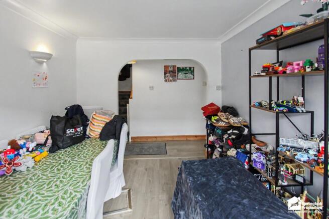 3 bed Semi-Detached for sale Image 4
