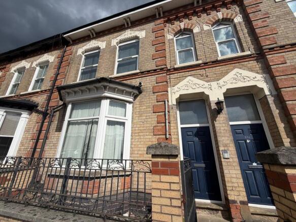 One Bedroom Studio Flat on Fosse Road North