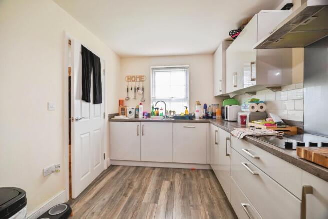 4 bed Semi-Detached for sale Image 7