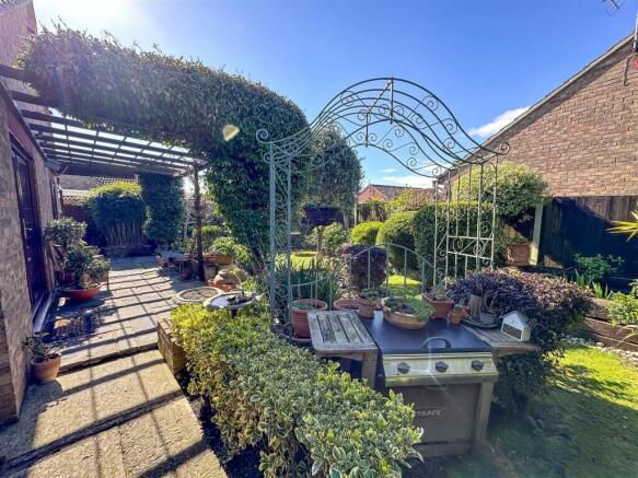 ALTERNATE VIEW OF GARDEN