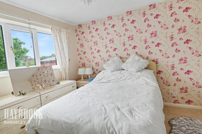 2 bed Detached Bungalow for sale Image 7