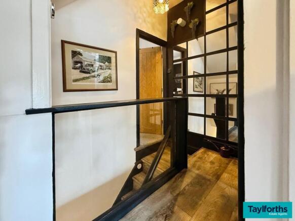 3 bed Terraced for sale Image 11