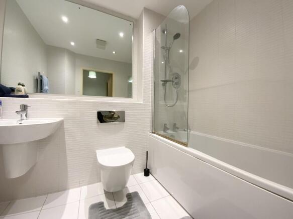 1 bed Apartment to rent Image 5