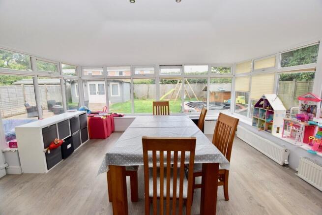 4 bed Detached for sale Image 4