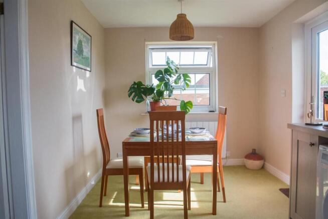 2 bed Detached Bungalow for sale Image 5