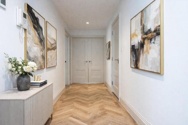 Virtually staged Hal