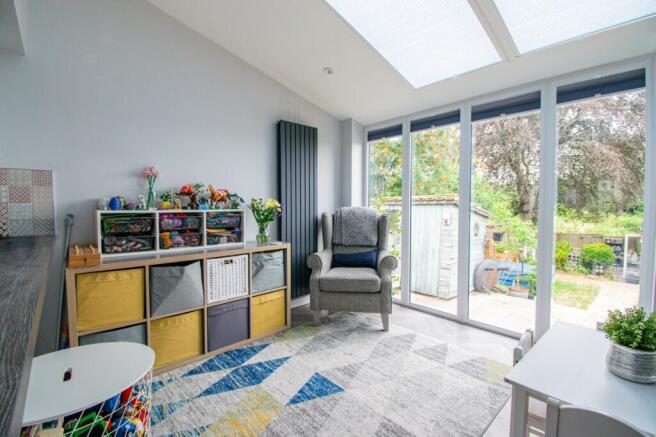 Barn Crescent, Newbury, RG14 photo 4