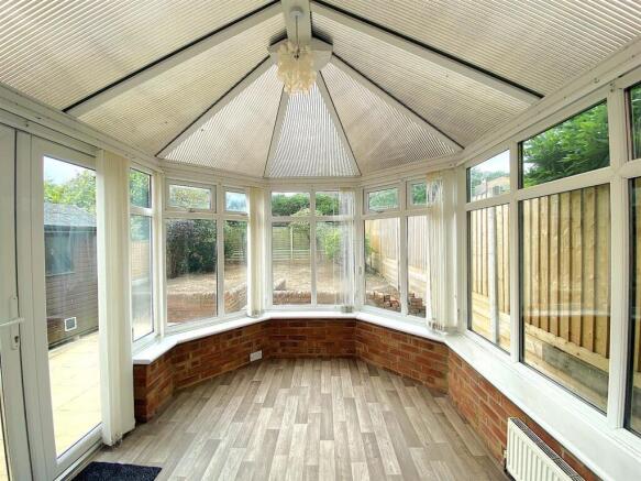 9 Ringwood Road - Conservatory.jpg