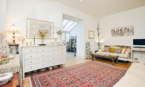 Dodsley Lane, MIDHURST, West Sussex, GU29