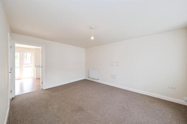 4 bed Detached for sale Image 5