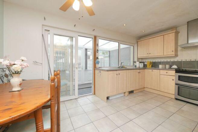 KITCHEN/DINER