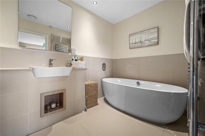 Principal Ensuite