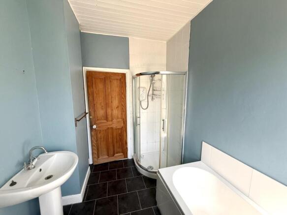 2 bed Terraced for sale Image 5