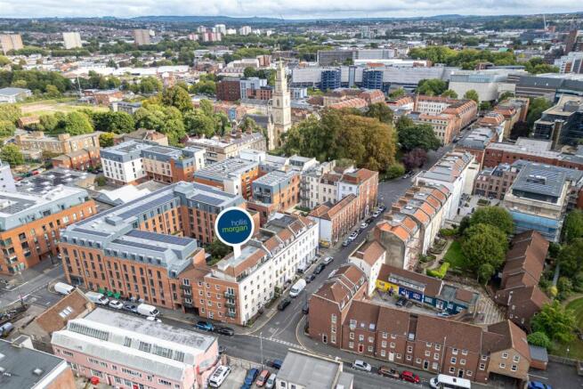 Flat 3, Balloon Court, 18 Cave Street St Pauls, Br