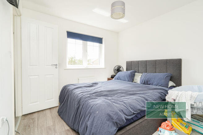 3 bed Semi-Detached for sale Image 8