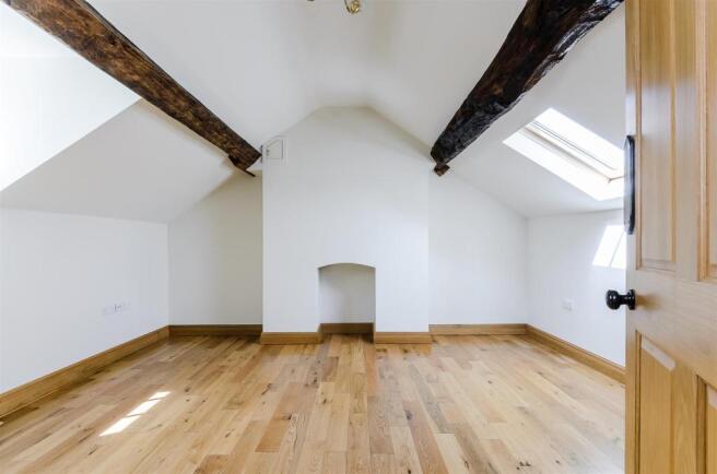 8293885-interior01.jpg
