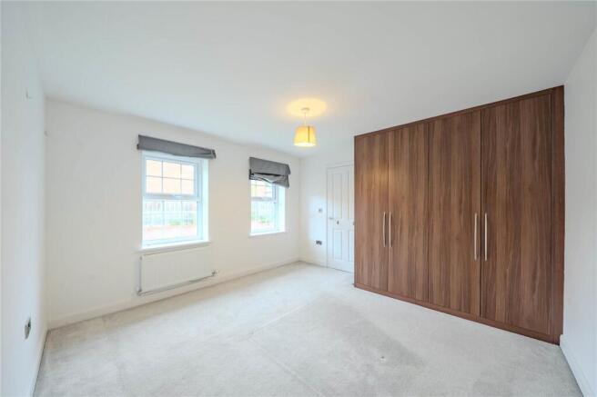 4 bed Detached for sale Image 7