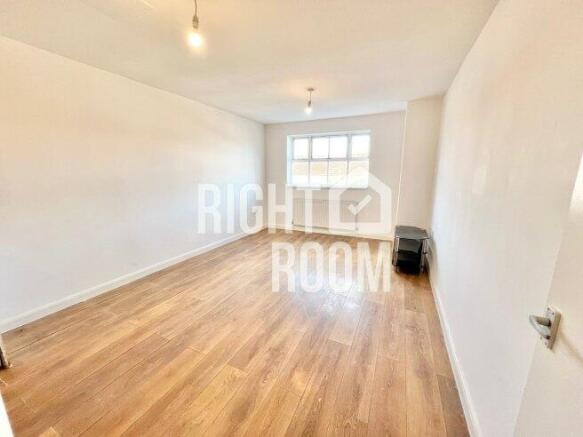 flat-5-madina-house-lu1-1qp-994305