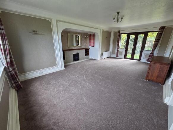 4 bed Detached to rent Image 6