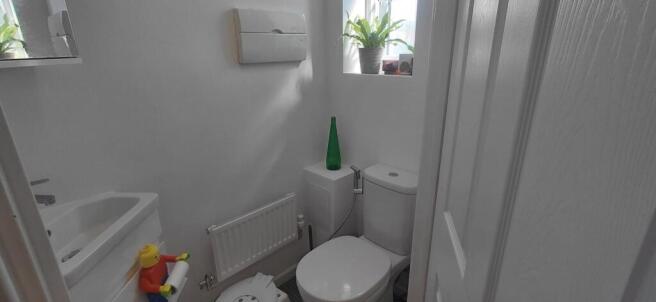 2 bed Semi-Detached for sale Image 9