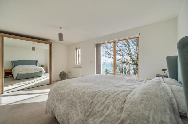 1425671-3-69b15be...