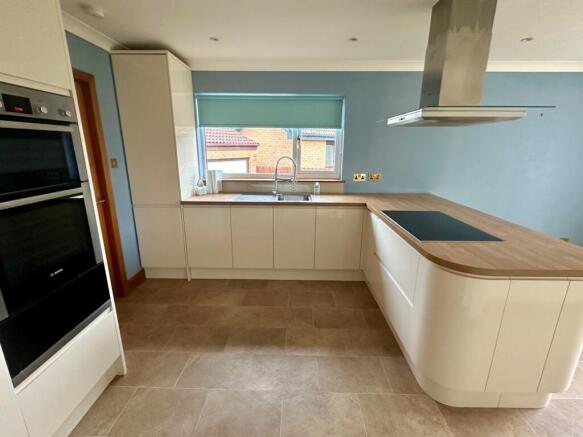 Turnhill Drive, Erskine, Renfrewshire, PA8 photo 4