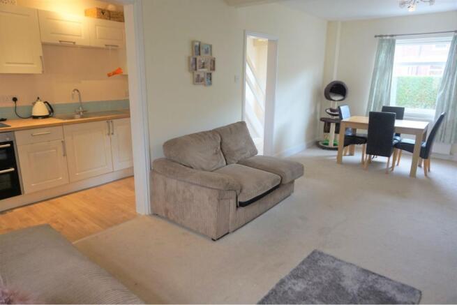 Lounge/Dining Room