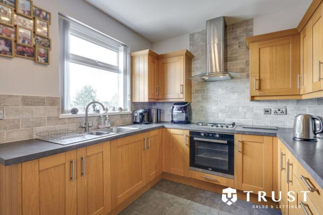 3 bed Semi-Detached for sale Image 5
