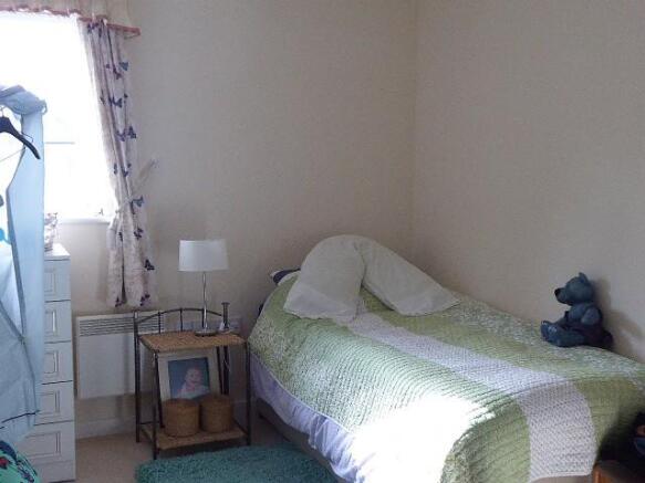 Bedroom 2 (1)