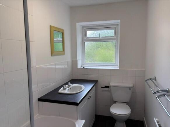 1 bed Flat to rent Image 11