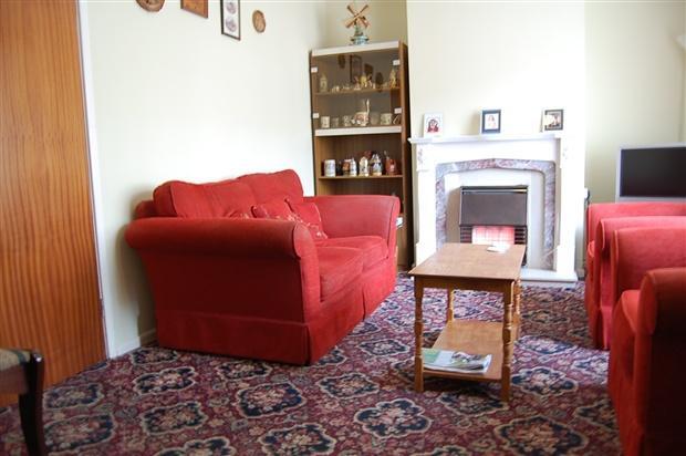 further lounge