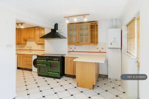 11, Bluebell Green, Springfield, Chelmsford CM1 6XF