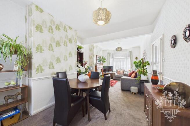 3 bed Terraced for sale Image 4