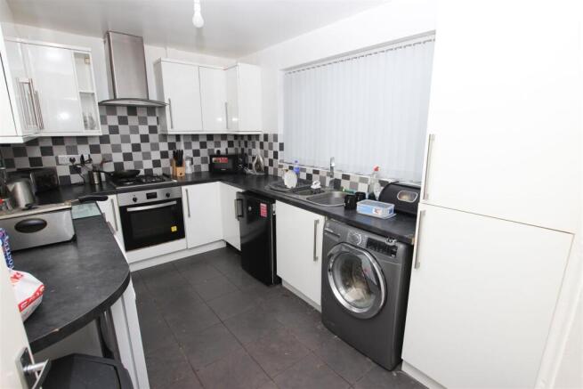 3 bed House for sale Image 6