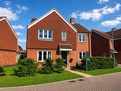 Eames Crescent, Horley