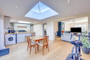 21, Thorndon Park Drive, Leigh-on-sea SS9 4RF
