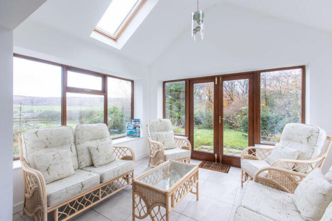 12 bed Character Property for sale Image 9