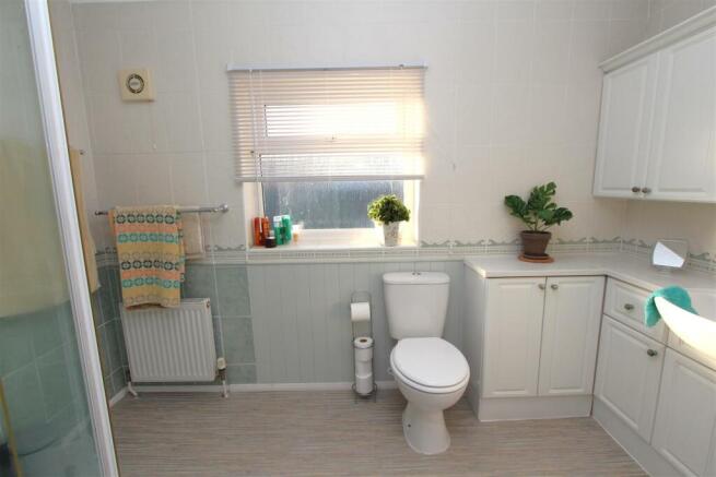 Shower Room.JPG
