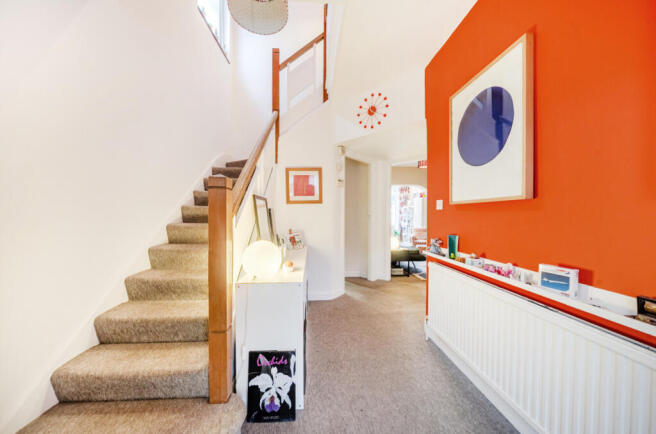 1409061-4-698b8ee...