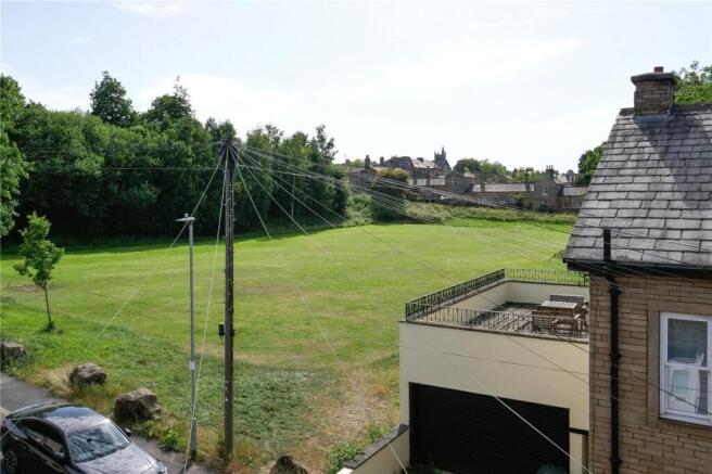 3 bed Terraced for sale Image 10