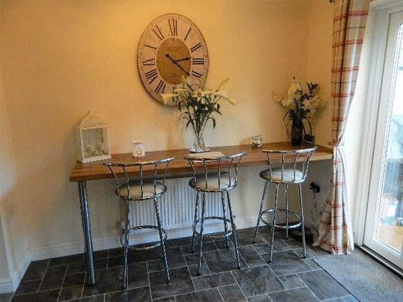 BREAKFAST BAR