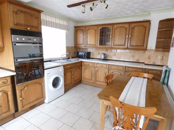 EXTENDED DINING KITCHEN