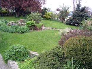 PRETTY FRONT GARDENS