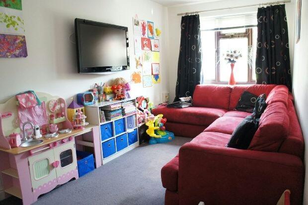 PLAY ROOM/SITTING RO