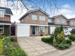 3, Larchfields, Wolston CV8 3JL