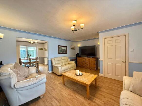 3 bed Detached for sale Image 2