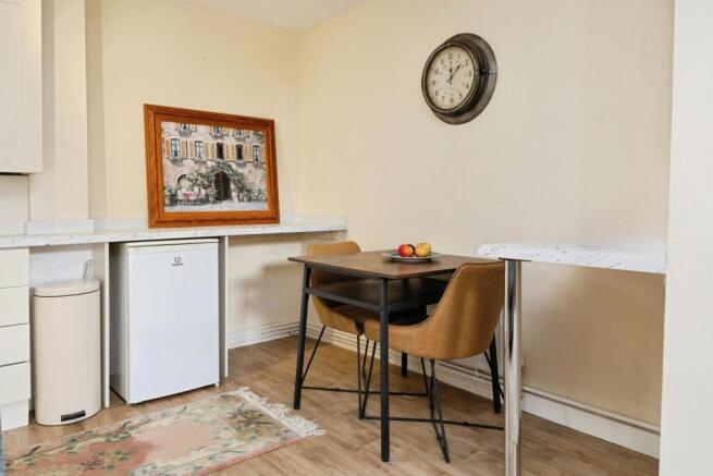 2 bed Terraced for sale Image 8