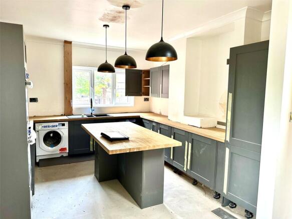 3 bed Semi-Detached for sale Image 4