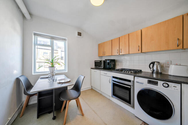 1435755-12-69c523...