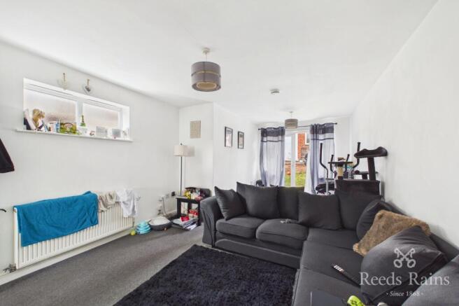 3 bed Semi-Detached to rent Image 4